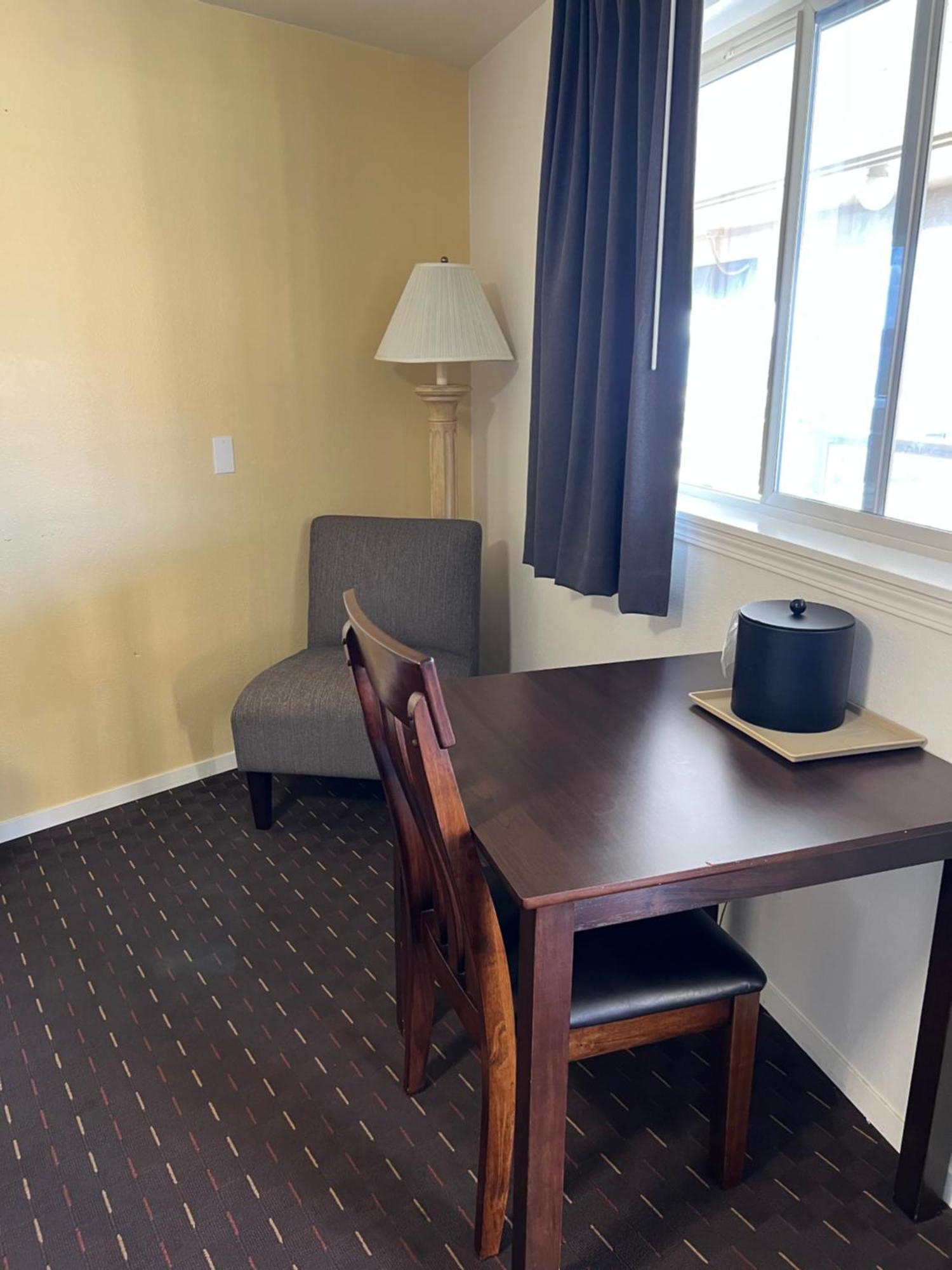 Port Townsend Inn Экстерьер фото